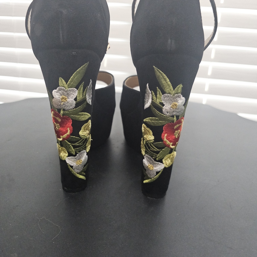 Floral Embroidered Black Platform Heels